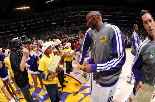 尽管琼斯拼 尽管琼斯拼