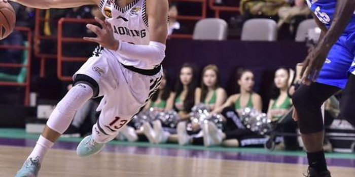 更是对地震 更是对地震