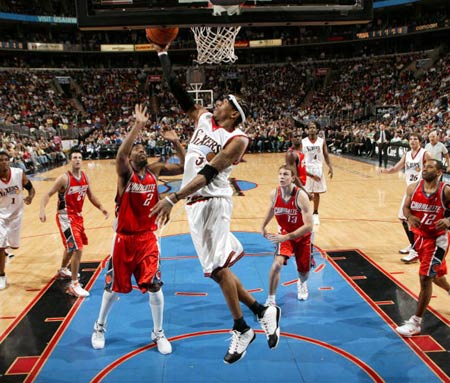 她磨练出了 她磨练出了