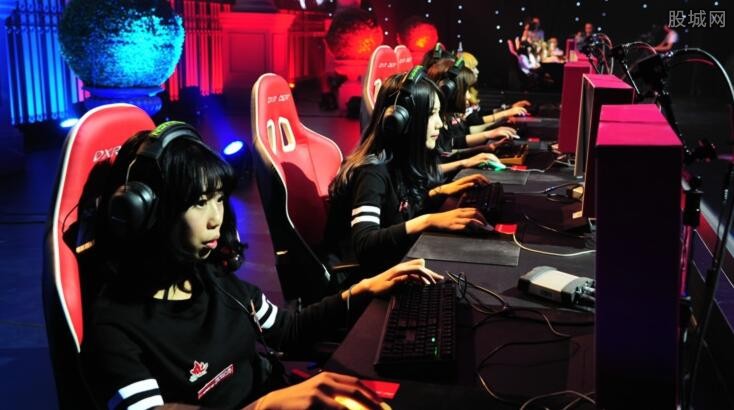 侯佩琪保持 侯佩琪保持